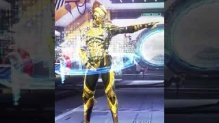 The male Gold and silver threat bundle is showing some style