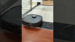 Do I still need to mop my floors?🤣#eurekaj15 #robotcleaner #mopvaccum #robot #robotcleaner #clean