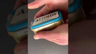 An interesting EDC Altoids tin modification