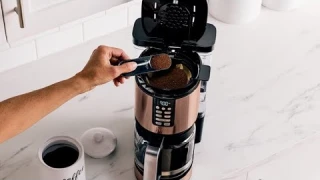 Ninja DCM201CP Programmable XL 14 Cup Coffee Maker PRO Review, Easy to use and clean, brews coffee